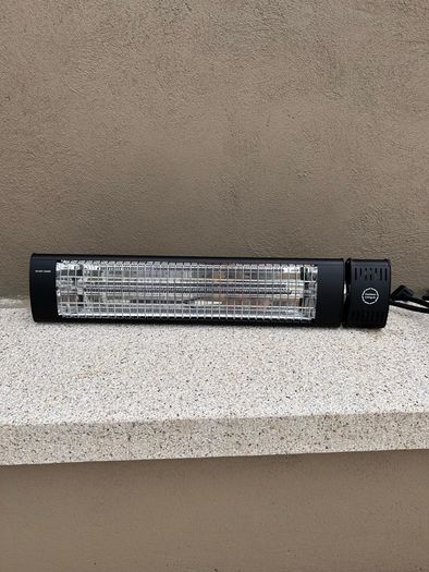 Infra-red heater (indoor or outdoor use)