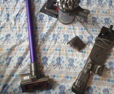 Dyson V6