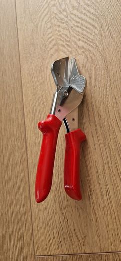 Angle Scissors