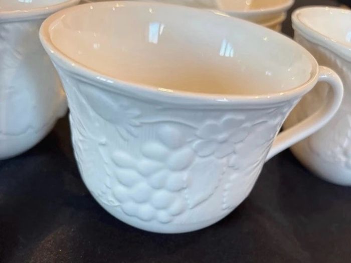 Wedgwood strawberry and Vine collection