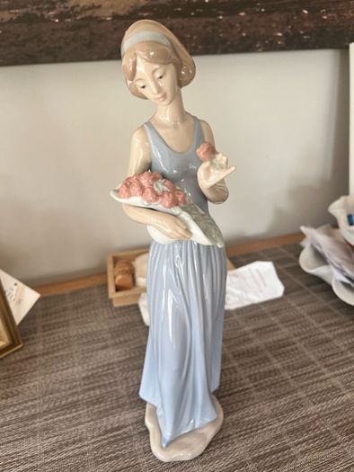 Lladro Figurine