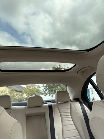 Mercedes-Benz E 2.0 Diesel | Panoramic Sunroof