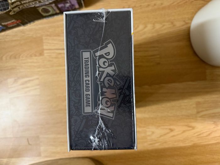 Pokemon Celebrations UPC Ultra Premium Collection 25th Anniversary