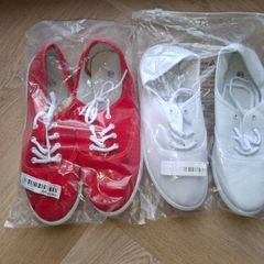 2 pairs.Canvas shoes red and white