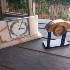 Two Art Deco antique clocks, both untested, D18, post 10e