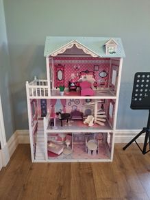 Doll house