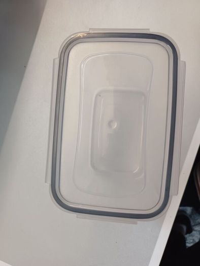 New Airtight Food Storage Containers. Assorted sizes