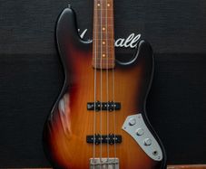 Fender USA Jaco Pastorius Jazz Bass 2014 - 3-Tone Sunburst