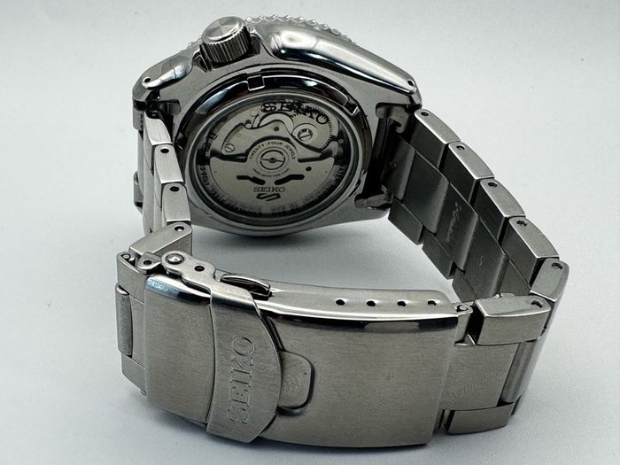 SEIKO 5 Sports automatic