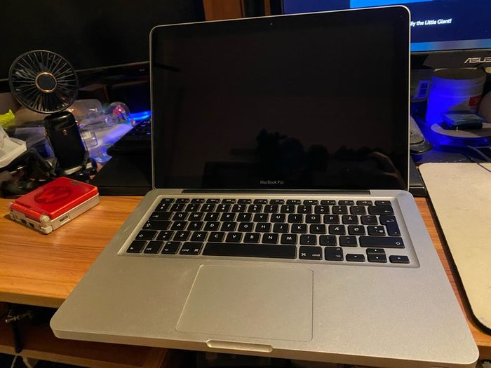 Mac Book Pro Late 2011 Fully functional