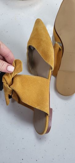 MANGO mustard suede mules with bow tie detail - Sz 41 - Fit 7.5 to 8 UK - Bnwt Rrp 59.99