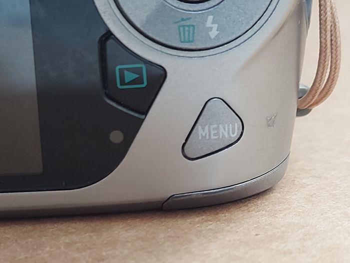 Casio Exilim Digital Camera, Model EX-Z2000, plus Battery charger, No Battery or Memory card, 14.1 Megapixels, in excellent cosmetic condition