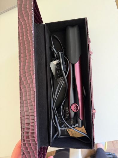 GHD straightener