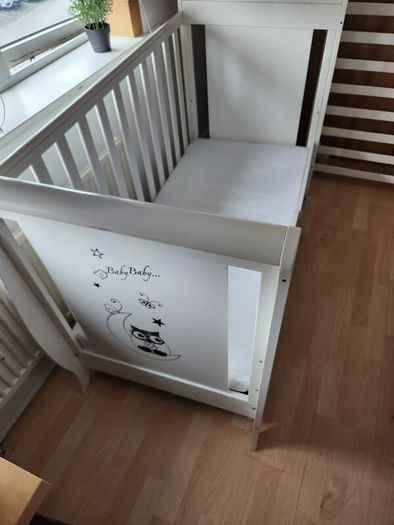 Baby cot bed