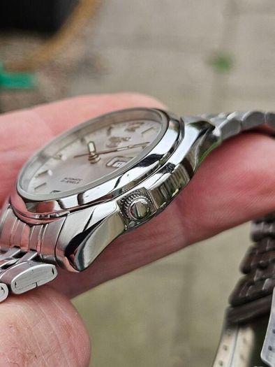 Watch Seiko 5 Automatic.