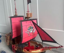 Pirate ship playmobil fun toy