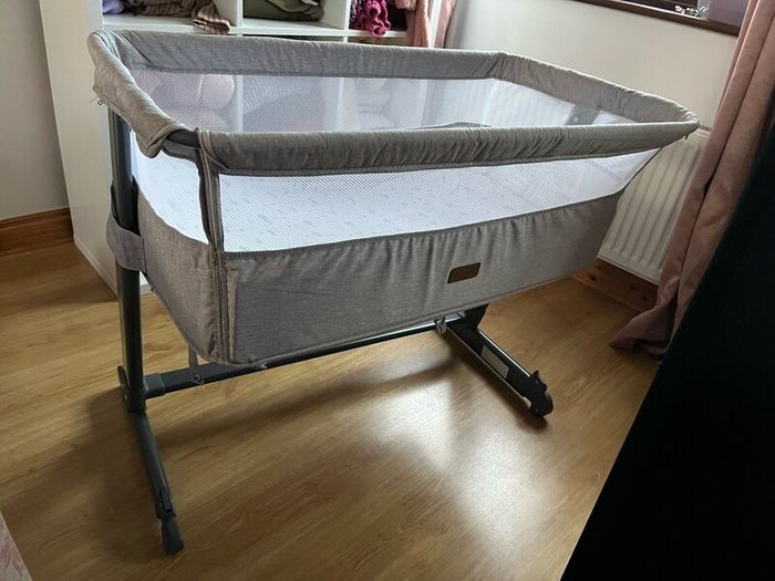 baby cot
