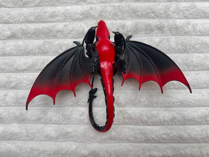 2018 How to Train Your Dragon 3 Hidden World Deathgripper Action Figure approx. 19 cm. Used Please see photos