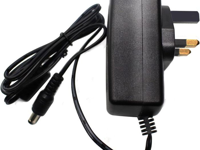 Security-01 AC to DC 12V 2A Power Supply Adapter with 4-Way Power Splitter for CCTV Security Camera DVR NVR Led Strip