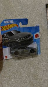 Hot Wheels Godzilla Nissan Skyline GT-R [BCNR33] HW J-Imports 96/250 NIP