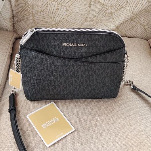 Michael kors crossbody (new with tags)