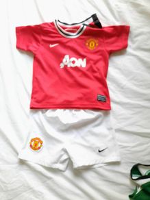 Man United jersey/ shorts kit