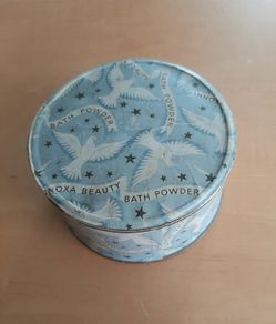 Vintage Innoxa bath powder box