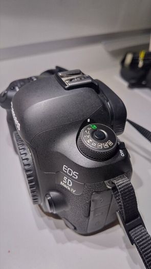 Canon EOS 5D Mark IV - Low Shutter Count:  8,170