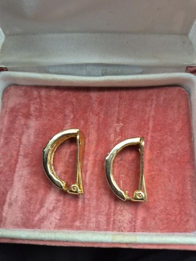 Vintage Earrings with small Flowers