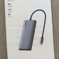 UGREEN 8-in-1 Triple Display USB-C Hub