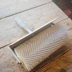 spike roller