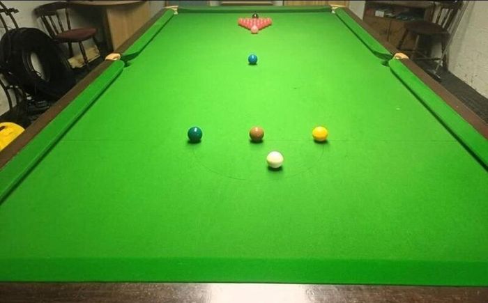 Snooker table 9 x 4.5 ft.  Made by Abbey Billards, Dublin