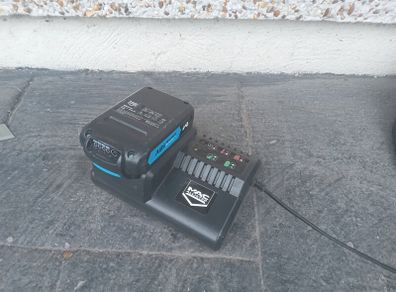 Mac allister battery and charger