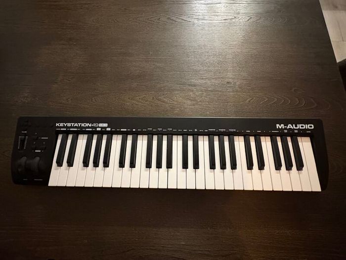 Never used M-Audio Keystation 49 MIDI Keyboard with Sustain Pedal