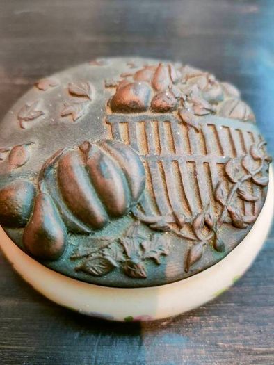 Royal Tara collection dish