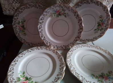 Set of Roslyn Teaplates