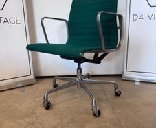 Mid-century EA 117 Desk Swivel Armchair by Charles Eames for Herman Miller