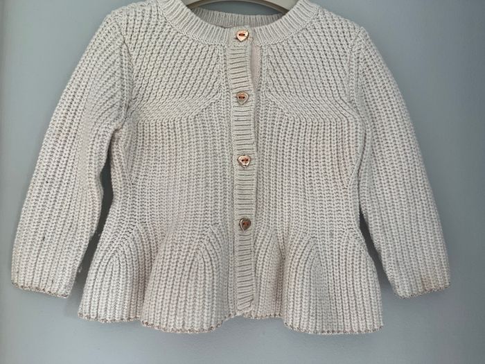 Ted Baker Baby chunky knit blush cardigan with flared peplum waistline & metallic trim and rose gold heart buttons  Sz 6-12 mths EUC