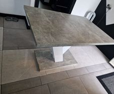 Extendable Dinning Table