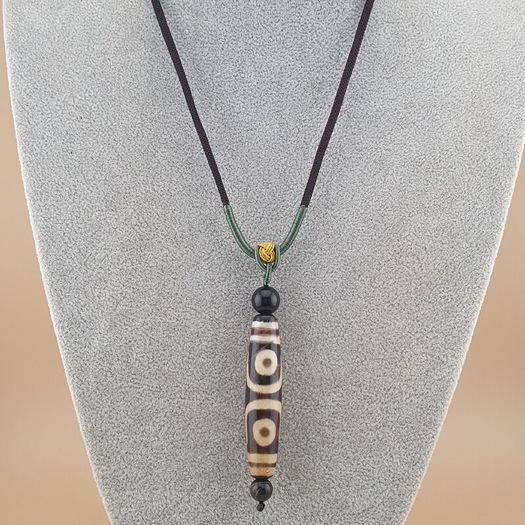 Vintage 3 Eyes Himalayan Tibetan Agate Dzi Bead Amulet