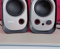 Edifier Multimedia Speakers ( R12u )