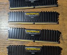 Corsair Vengeance LPX DDR4 4x8gb (32gb) 2400mhz Desktop Memory