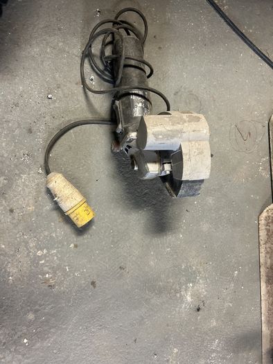 Atlas Copco DME 30 Heavy Duty 110V Wall Chaser / Masonry Channel Cutter