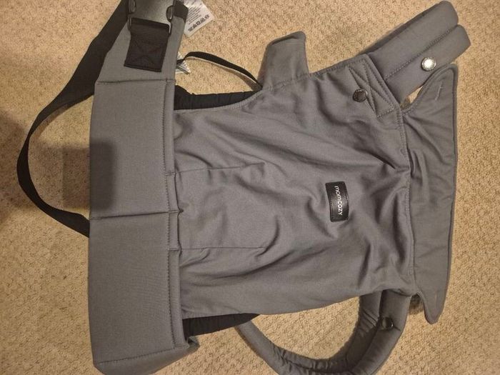 MomCozy baby carrier