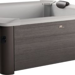 New 4-6 Person Aquarius Hot Tub