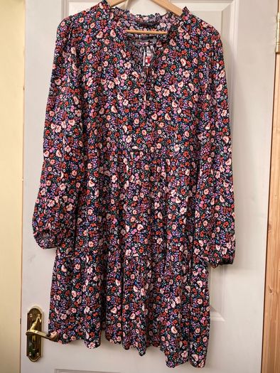 M&S floral dress size 18 petite BNWT