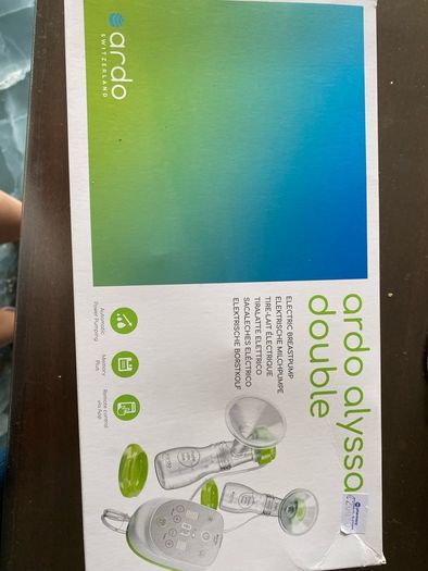Double breast pump like new, professional