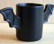 Bat wing mug 10 cm