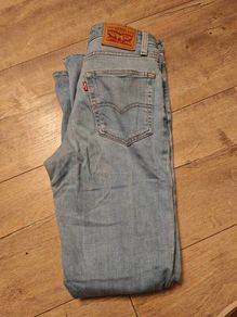 Levi's 725 High Rise W25 L29
