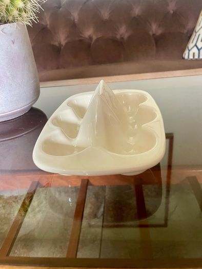 Mason Cash Innovative Kitchen Ceramic Counter Egg Holder